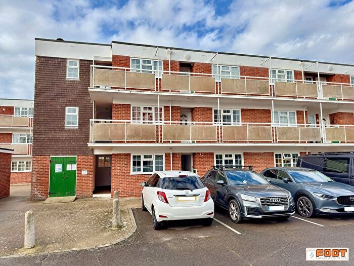 2 Bedroom Flat To Rent In Mark Anthony Court, Hayling Island, PO11