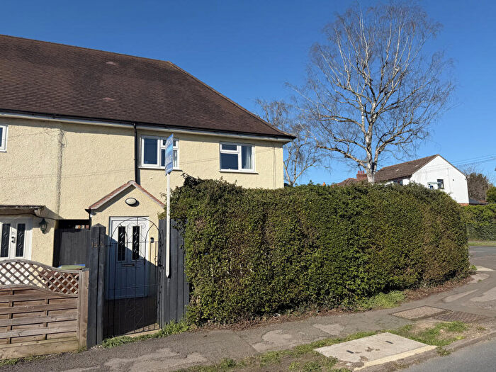 3 Bedroom Semi-Detached House For Sale In Abbots Road, Tewkesbury, GL20