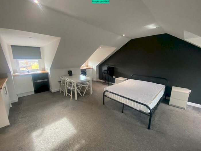 Studio To Rent In Station Road, Gidea Park, Romford, RM2