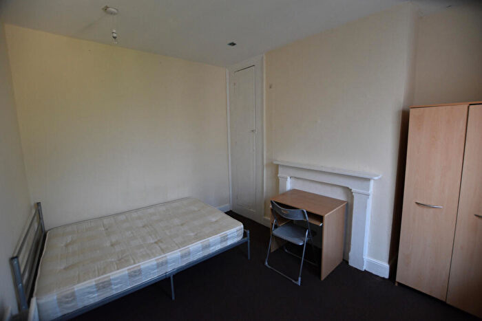 4 Bedroom Flat To Rent In Banbury Road, Oxford, OX2