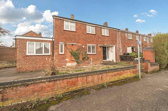3 Bedroom End Terrace House For Sale In Duncroft, Windsor, Berkshire, SL4