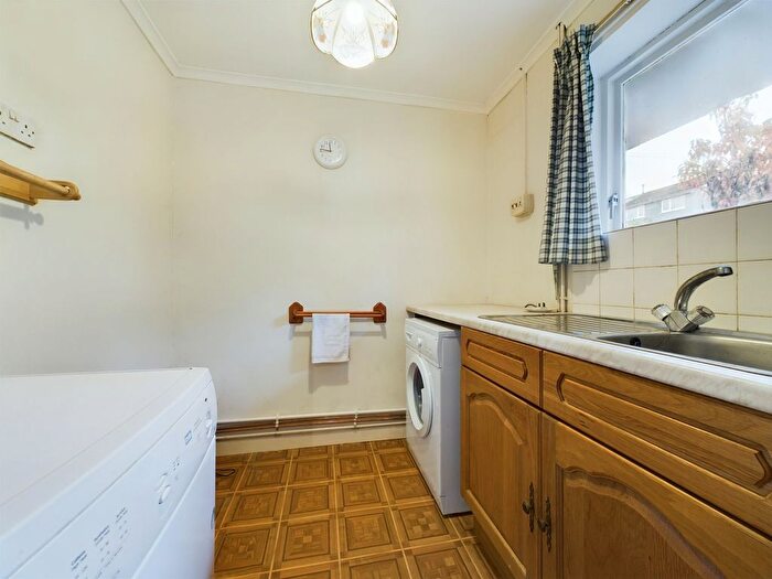 3 Bedroom End Of Terrace House For Sale In Gurnos Estate, Brynmawr, NP23