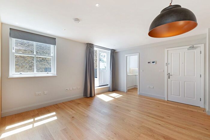 Studio To Rent In Wandsworth Road, London, SW8