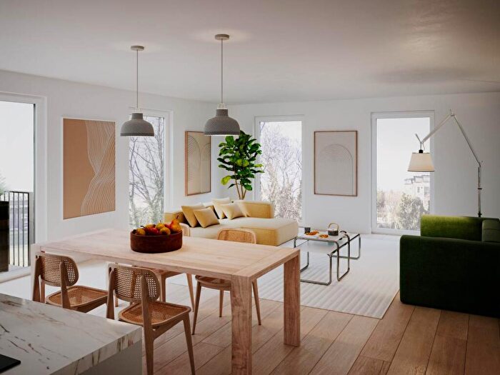 3 Bedroom Flat For Sale In Murrayfield Park, Corstorphine Road, Edinburgh, EH12