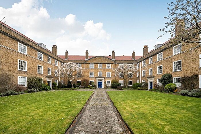 2 Bedroom Flat For Sale In Sancroft Street, Kennington Palace Court Sancroft Street, SE11