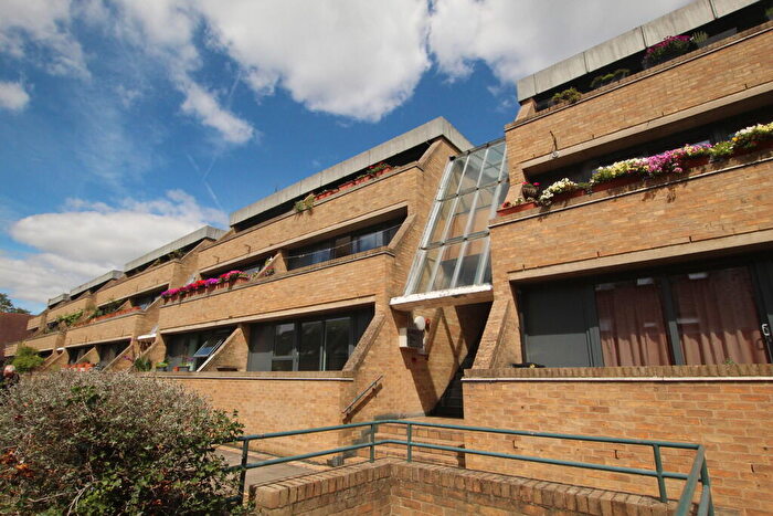 3 Bedroom Flat To Rent In Manor Place, King Street, Cambridge, CB1