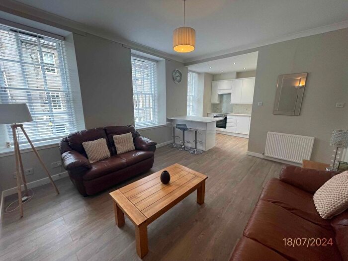 2 Bedroom Flat To Rent In Marischal Street, First Floor, Aberdeen, AB11