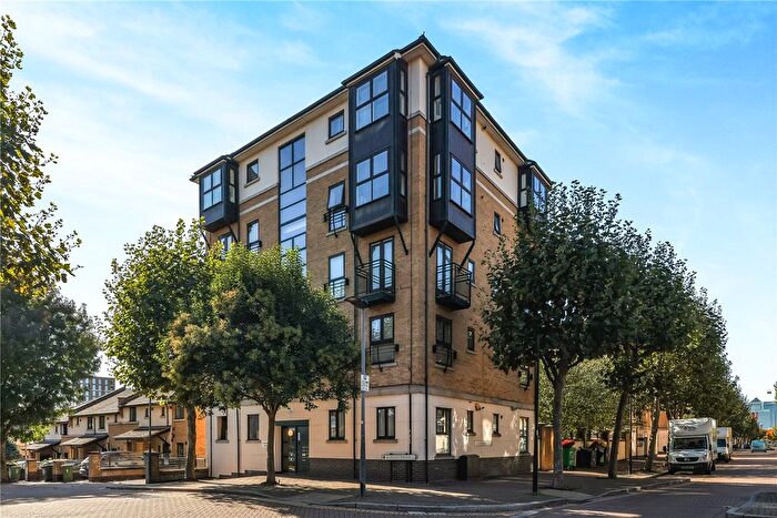 2 Bedroom Flat To Rent In Caernarvon House, Audley Drive, London, E16