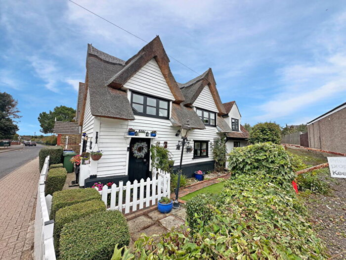 2 Bedroom Detached House For Sale In High Road, Horndon-on-the-Hill, SS17