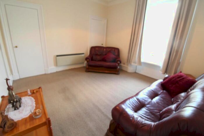 1 Bedroom Flat To Rent In Summerfield Terrace, Second Floor, AB24