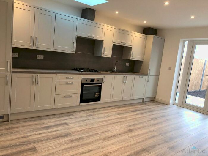 3 Bedroom End Of Terrace House To Rent In Longfield Avenue, Enfield, EN3