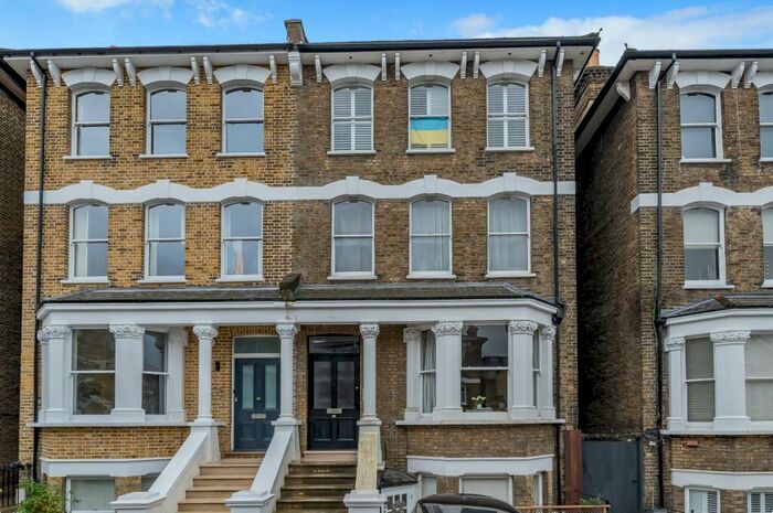 1 Bedroom Flat To Rent In Bennett Park Blackheath, SE3