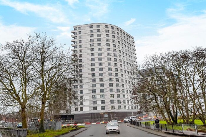 1 Bedroom Apartment To Rent In Alfred Street, Reading, RG1