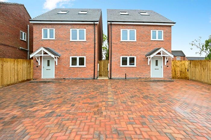 3 Bedroom Detached House For Sale In Providence Street, Ripley, DE5