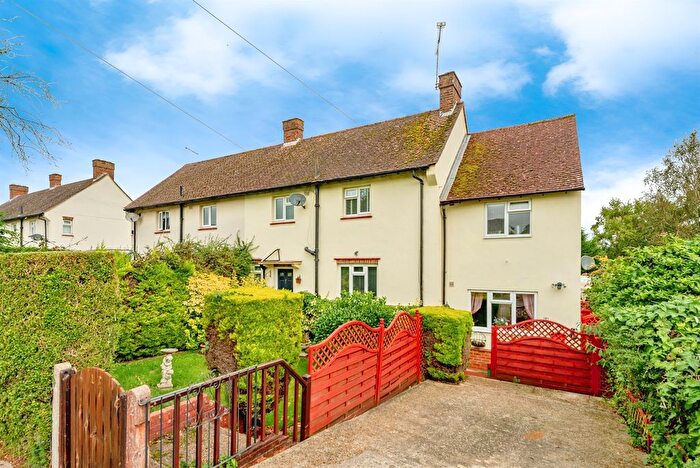 4 Bedroom Semi-Detached House For Sale In Kenrick Square, Bletchingley, Redhill, RH1