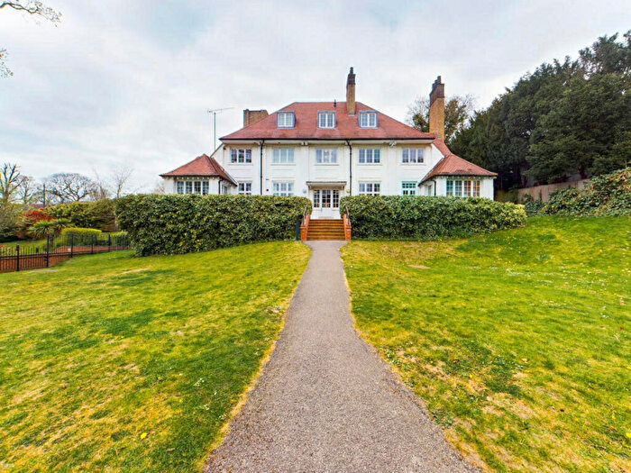 1 Bedroom Apartment To Rent In Cottage Close, Harrow, HA2