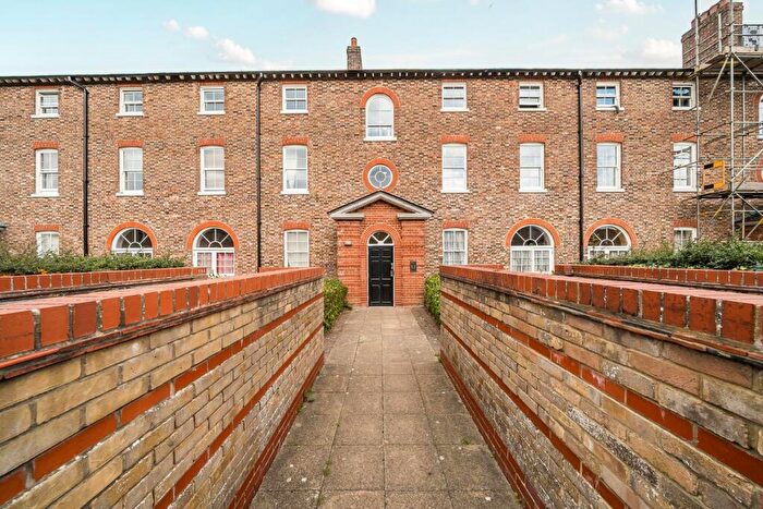 1 Bedroom Flat For Sale In St. Marys Road, Portsmouth, PO3