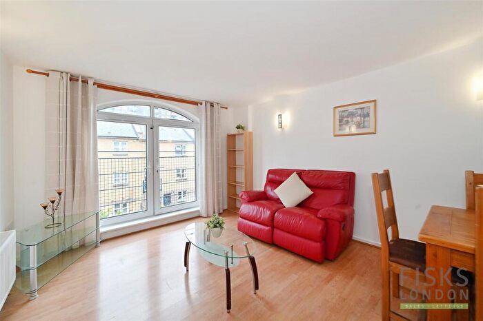 1 Bedroom Apartment To Rent In Coldharbour, Isle Of Dogs, E14
