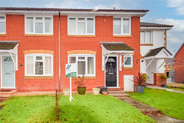 3 Bedroom Terraced House To Rent In Beechwood Close, Devizes, Wiltshire, SN10