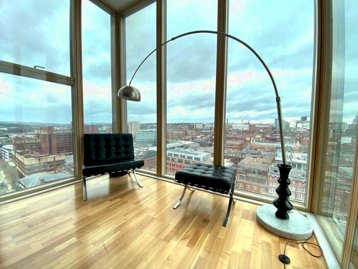 2 Bedroom Apartment To Rent In West Point, Wellington Street, City Centre, LS1