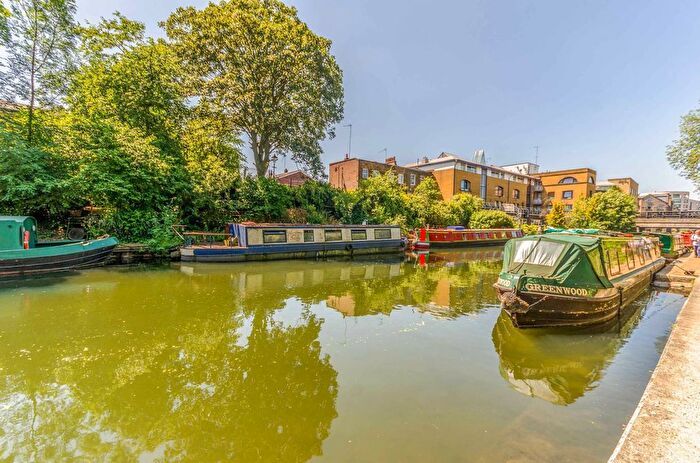 3 Bedroom Flat To Rent In Muriel Street, King's Cross, London, N1