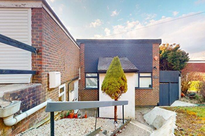 1 Bedroom Property To Rent In Swievelands Road, Westerham, TN16