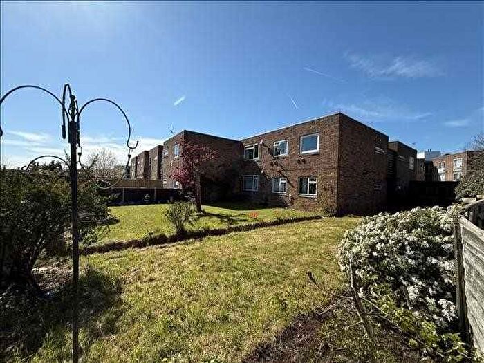 2 Bedroom Maisonette For Sale In Whitley Close, Stanwell, TW19