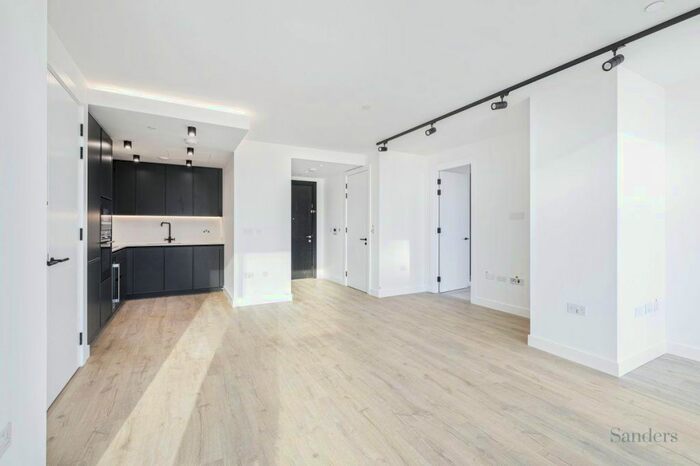 1 Bedroom Flat To Rent In Bollinder Place, Islington, London, EC1V