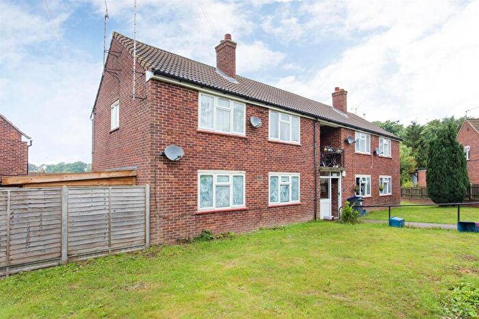2 Bedroom Flat To Rent In Station Road, Adisham, CT3
