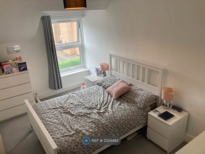 1 Bedroom Flat To Rent In Bournemouth Road, Poole, BH14