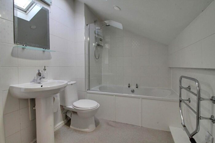 2 Bedroom Apartment To Rent In Kings Court, Livery Street, Jewellery Quarter, B3