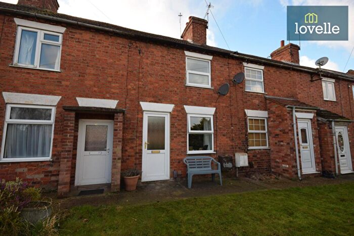 2 Bedroom Terraced House For Sale In Newmarket, Louth, LN11