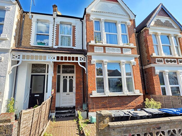 3 Bedroom Flat For Sale In Lushington Road, Kensal Rise, NW10