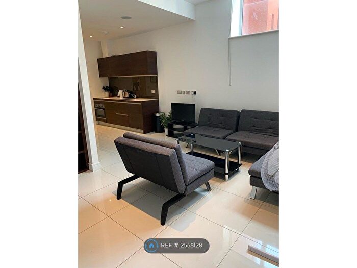 1 Bedroom Flat To Rent In Albany House, London, WC1H