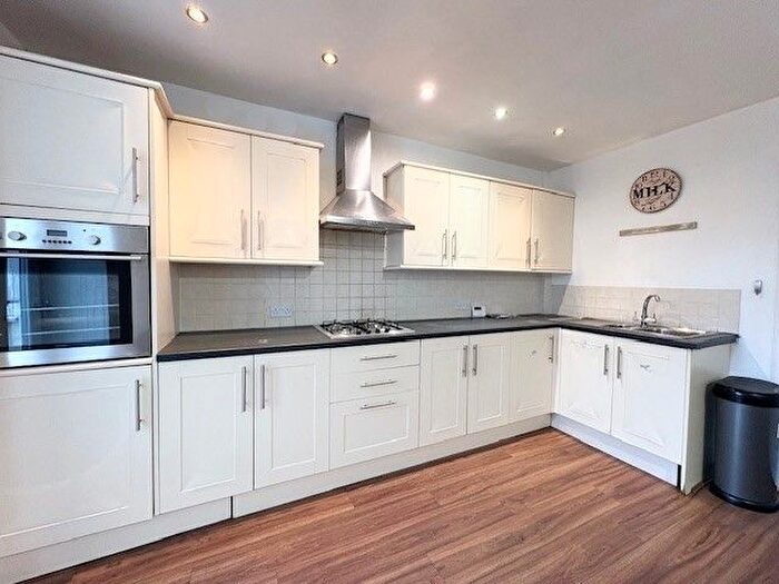 3 Bedroom Terraced House To Rent In Broad O Th Lane, Bolton, BL1