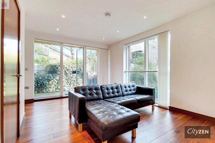 2 Bedroom Flat To Rent In Beaufort Court, Maygrove Road, London, NW6