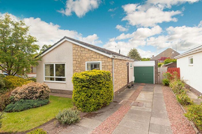 2 Bedroom Detached Bungalow For Sale In Martin Place, Eskbank, Dalkeith, EH22