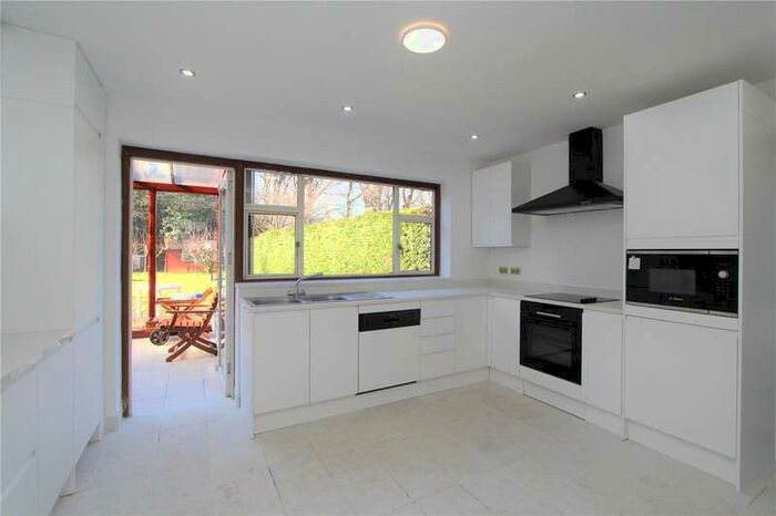 4 Bedroom House To Rent In Chatsworth Road, London, W5
