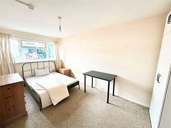 1 Bedroom Terraced House To Rent In Kimbers Lane, Farnham, Surrey, GU9