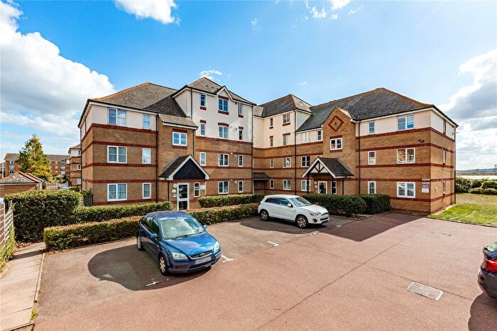 2 Bedroom Flat For Sale In Lewes Close, Grays, Essex, RM17