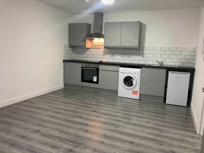 1 Bedroom Flat To Rent In Smith Street, Rochdale, OL16