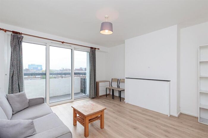2 Bedroom Flat To Rent In Clarkson Street, London, E2
