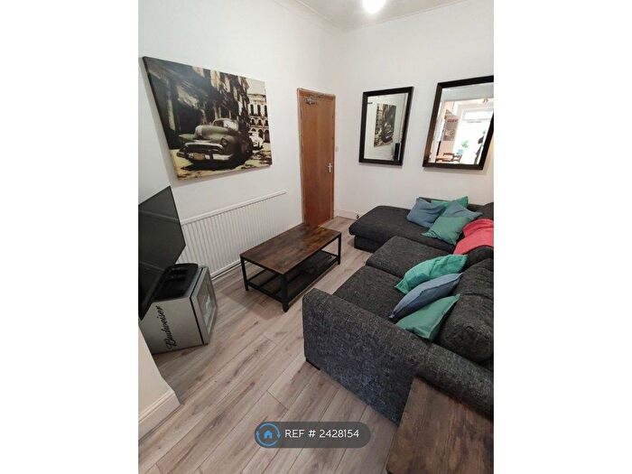 4 Bedroom Terraced House To Rent In Phillips Parade, Swansea, SA1