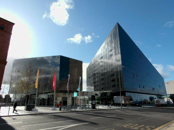 1 Bedroom Apartment To Rent In Mann Island, L3