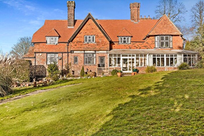 5 Bedroom Property For Sale In Ship Street, East Grinstead, RH19