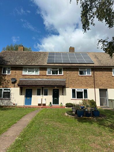 3 Bedroom Terraced House For Sale In Willow Road, Bicester, OX25