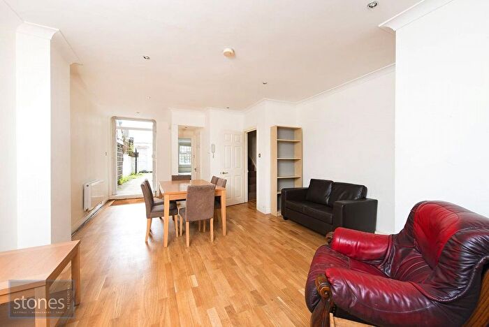 2 Bedroom Property To Rent In Mill Lane, West Hampstead, London, NW6