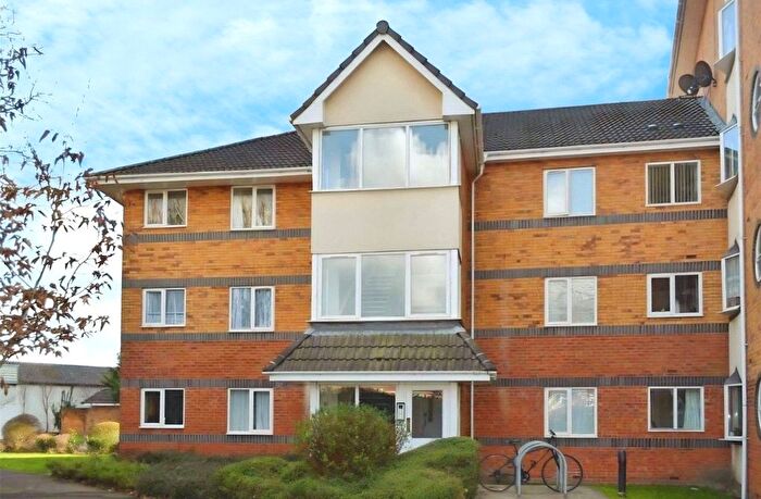 2 Bedroom Flat For Sale In Winslet Place, Oxford Road, Reading, RG30