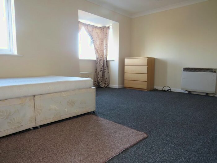 1 Bedroom Studio To Rent In Cobbett Road, Southampton, SO18