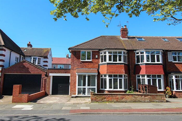 3 Bedroom Semi-Detached House For Sale In Queens Road, Monkseaton, Whitley Bay, NE26